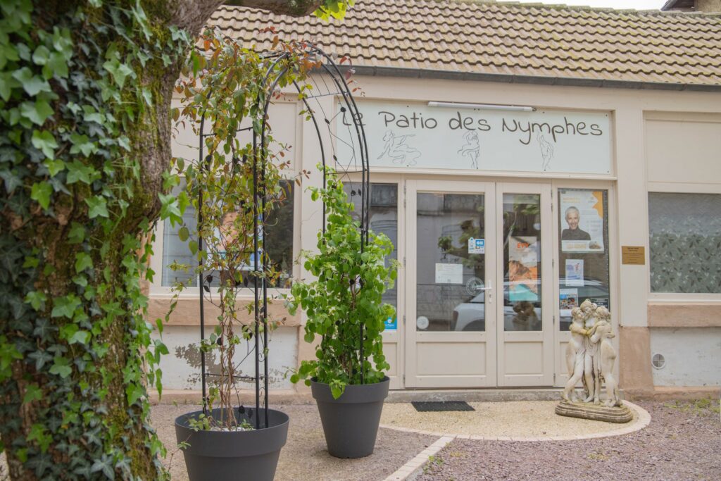 Patio des Nymphes devanture