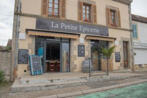 La Petite Epicerie de Noyant devanture